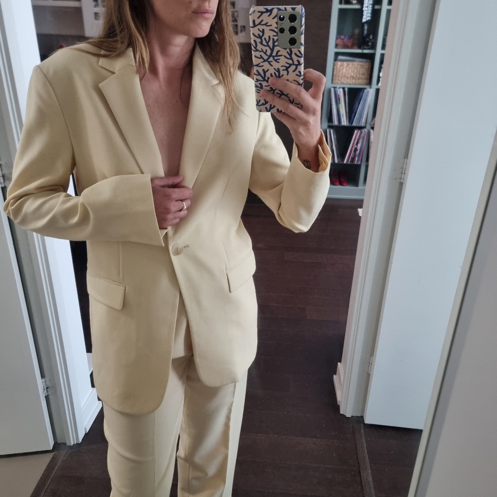Assembly Label Cream Blazer - Picture 7 of 9